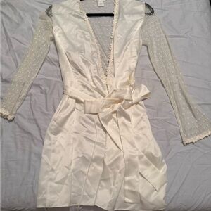 Flora Nikrooz Showstopper Robe Size XS